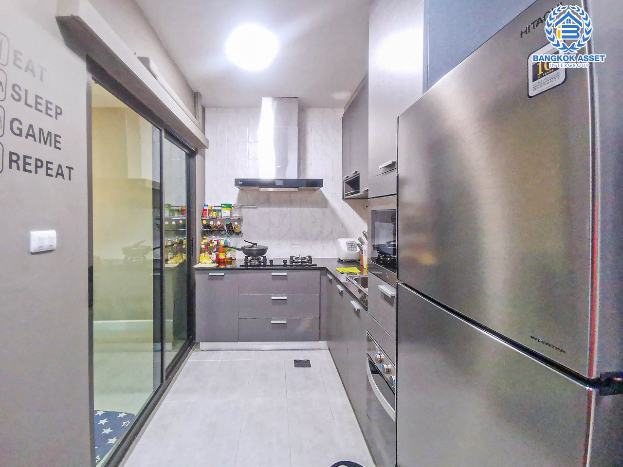 *****ทาวน์เฮ้าส์มือสองนนทบุรี บ้านสภาพใหม่ ม.พาทิโอ พระราม5-สิรินธร บ้านหลังใหญ่ 3 ชั้น บนเนื้อที่ 18.1 ตร.ว. ฟังก์ชัน พร้อม 3 ห้องนอน 3 ห้องน้ำ จอดรถได้ 2 คัน บนทำเลเดินทางสะดวก เชื่อมต่อถนนหลานเส้นทาง ใกล้รถไฟฟ้าสายรถไฟฟ้า สายสีแดง "บางบำหรุ"